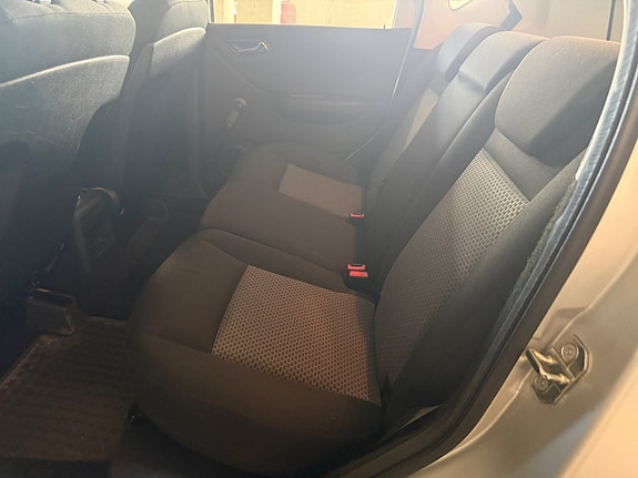 Mercedes-Benz A180 11 of 19
