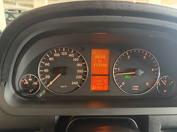 Mercedes-Benz A180 13 of 19