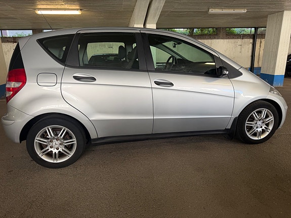 Mercedes-Benz A180 4 of 19