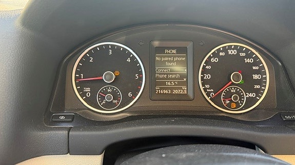 Volkswagen Tiguan 2 of 7