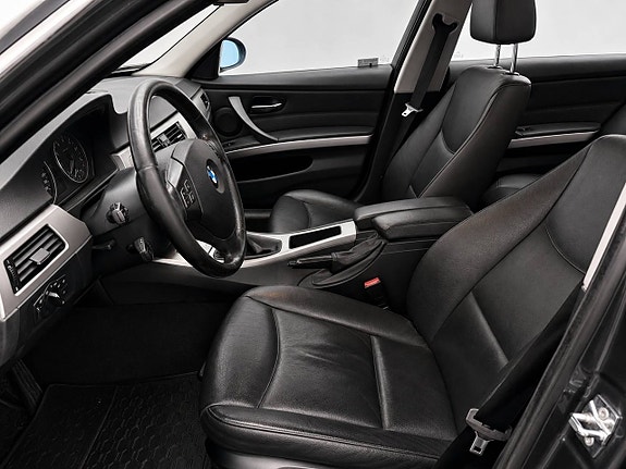 BMW 330Xi 12 of 14