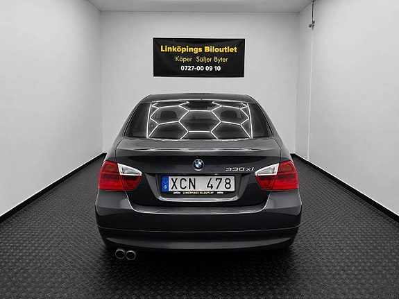 BMW 330Xi 6 of 14