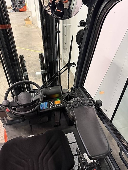 Toyota truck 8FBMK16T 2 of 2