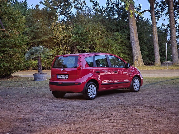 Nissan Note 8 of 22