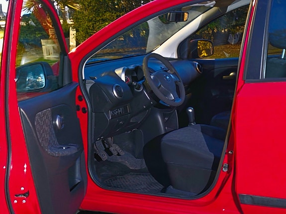 Nissan Note 18 of 22