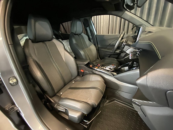 Peugeot 2008 8 of 30