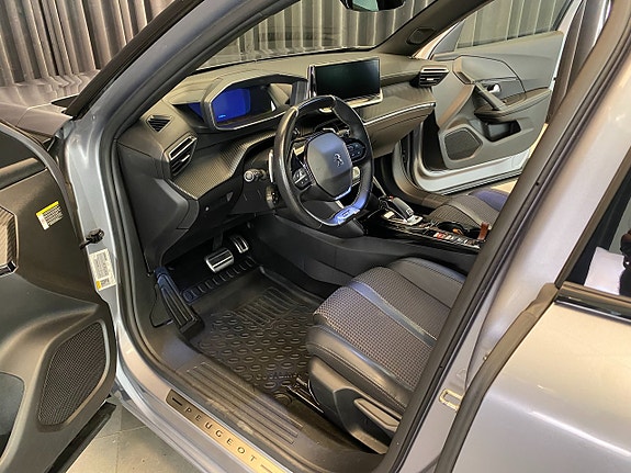 Peugeot 2008 25 of 30