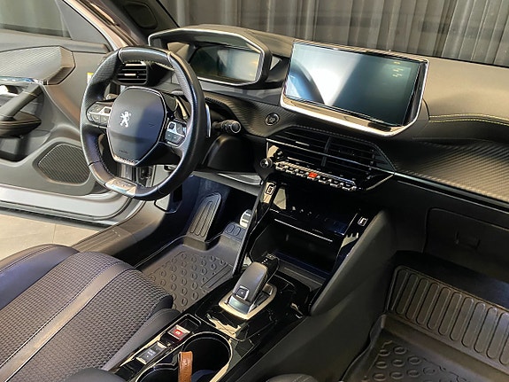 Peugeot 2008 29 of 30
