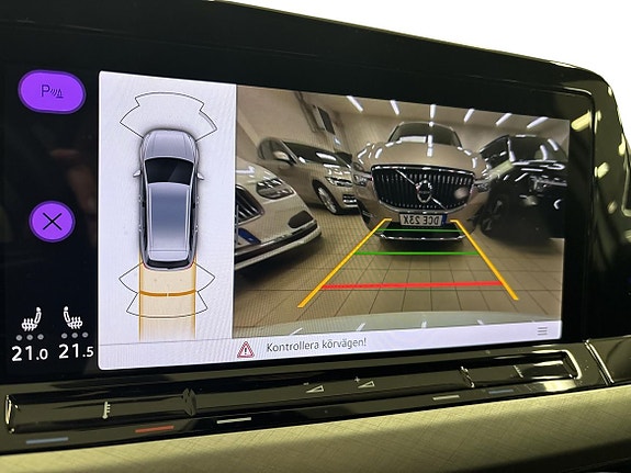 Volkswagen Golf Alltrack 19 of 30