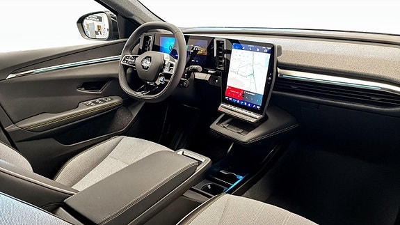 Renault Scenic E-Tech 12 of 25