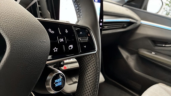 Renault Scenic E-Tech 16 of 25