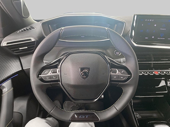 Peugeot 2008 14 of 17