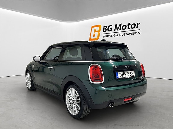 MINI Cooper 7 of 19
