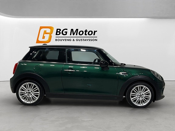 MINI Cooper 3 of 19
