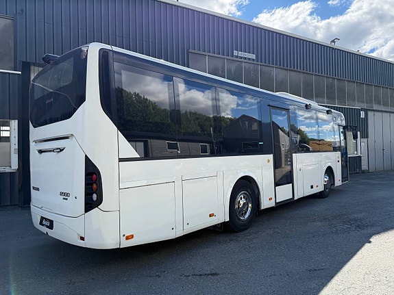 Volvo 8900. 10,84 m längd. 2 of 12