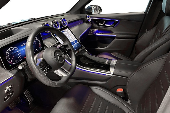 Mercedes-Benz GLC300 e 9 of 25