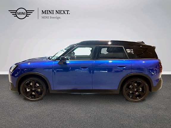 MINI Countryman SE 3 of 16