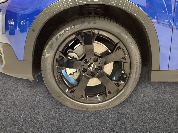 MINI Countryman SE 11 of 16