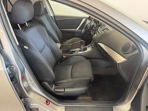 Mazda 3 12 of 12