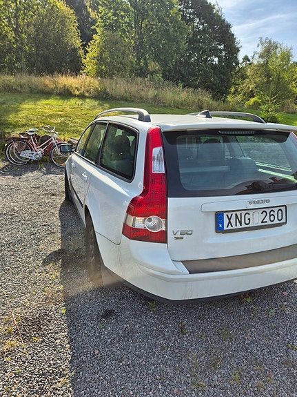 Volvo V50 2 of 4