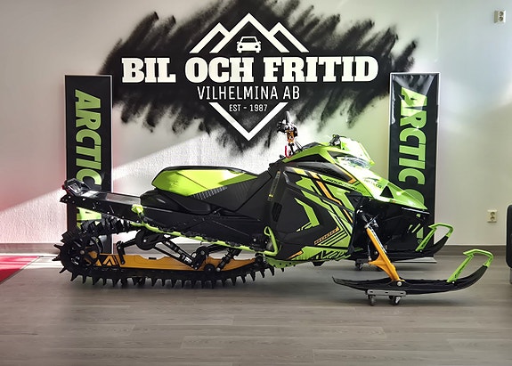 Arctic Cat M8000 Mountain Cat A1 146" Atac 2 of 8