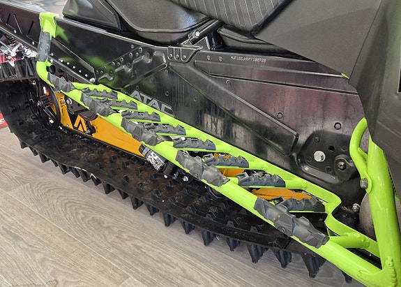 Arctic Cat M8000 Mountain Cat A1 146" Atac 8 of 8