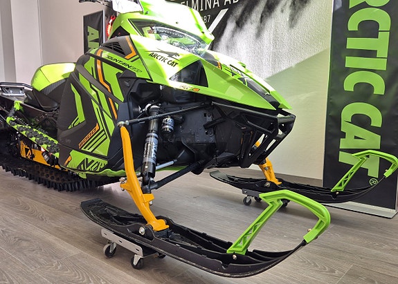 Arctic Cat M8000 Mountain Cat A1 146" Atac 6 of 8
