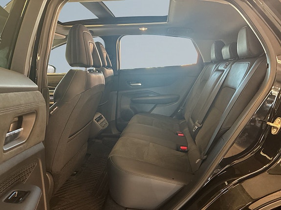 Nissan Ariya 13 of 20