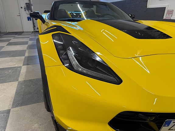 Chevrolet Corvette 17 of 30