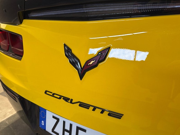 Chevrolet Corvette 21 of 30