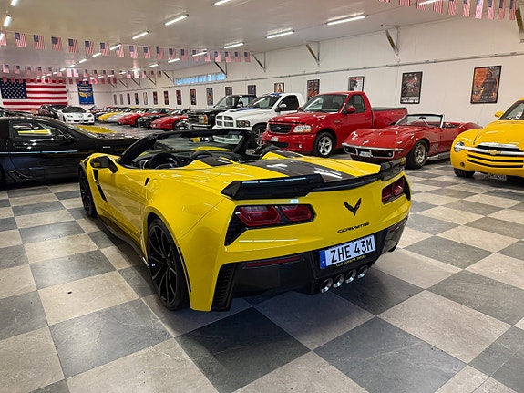 Chevrolet Corvette 10 of 30