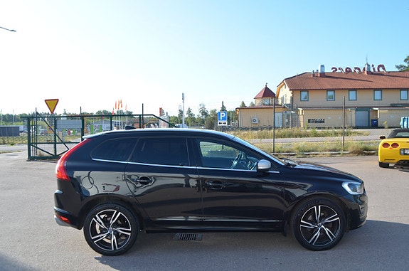 Volvo XC60 14 of 28