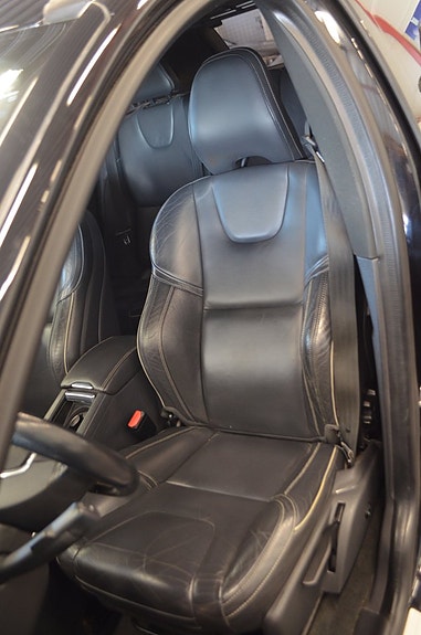 Volvo XC60 21 of 28