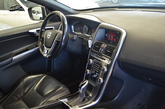 Volvo XC60 18 of 28