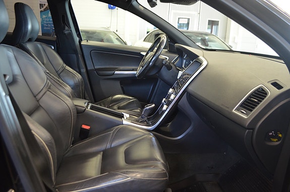 Volvo XC60 17 of 28