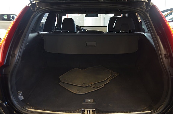 Volvo XC60 23 of 28