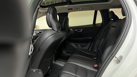 Volvo V60 12 of 26