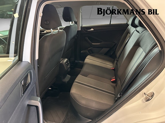 Volkswagen T-Roc 9 of 14