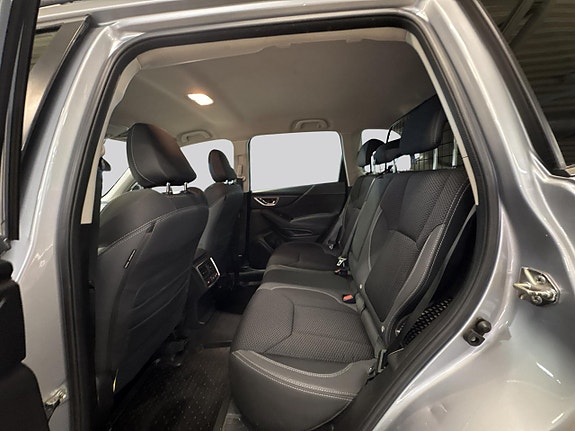 Subaru Forester 9 of 20