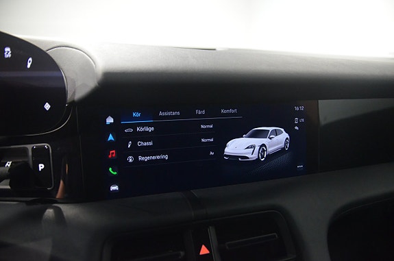Porsche Taycan 15 of 17