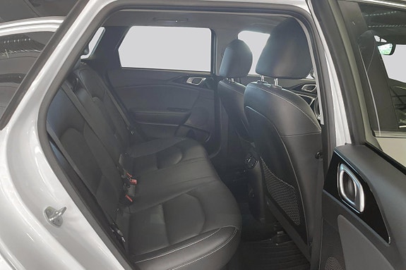 Kia Ceed 13 of 21
