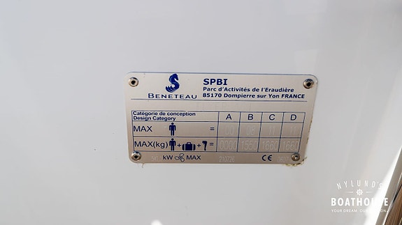 Beneteau Flyer 10 | 2x Yamaha F300 NCA2-A 30 of 30