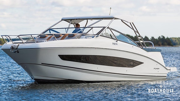 Beneteau Flyer 10 | 2x Yamaha F300 NCA2-A 6 of 30