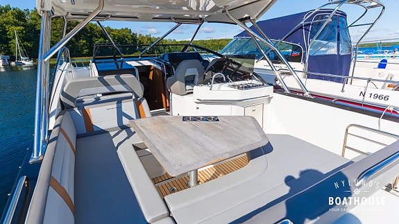Beneteau Flyer 10 | 2x Yamaha F300 NCA2-A 23 of 30