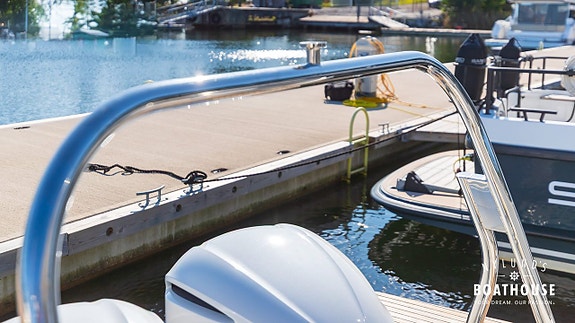 Beneteau Flyer 10 | 2x Yamaha F300 NCA2-A 25 of 30