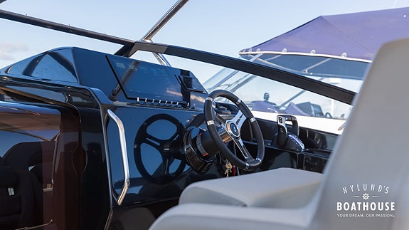 Beneteau Flyer 10 | 2x Yamaha F300 NCA2-A 26 of 30