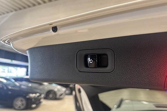 Mercedes-Benz E300 de 15 of 17