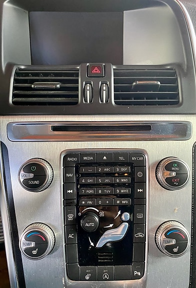 Volvo XC60 3 of 4