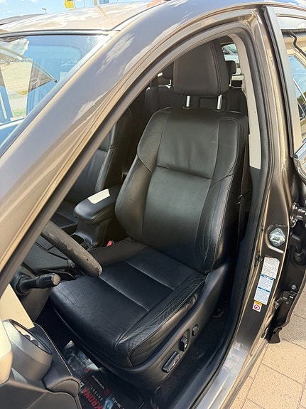 Toyota RAV4 14 of 25