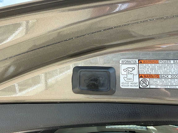 Toyota RAV4 8 of 25